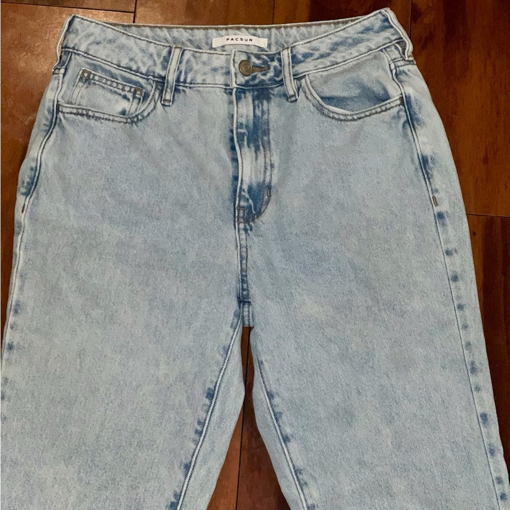 PacSun Light wash mom jeans